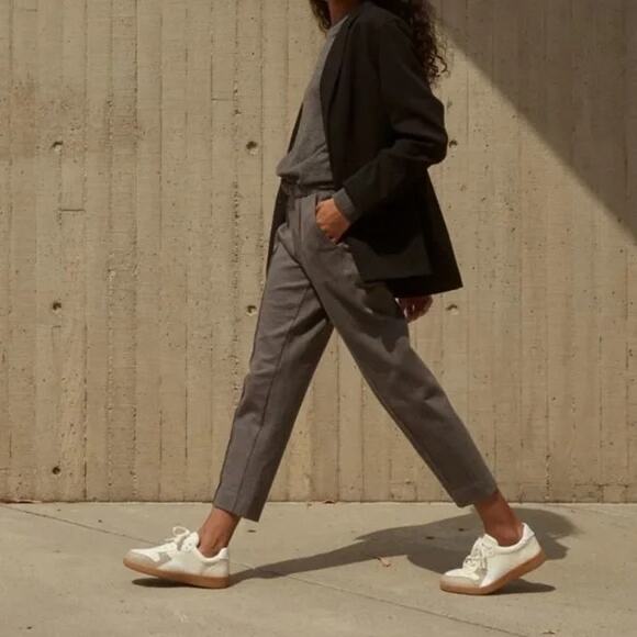 Everlane The Dream Pant Trouser Knit | Heathered Charcoal Gray - Picture 4 of 13